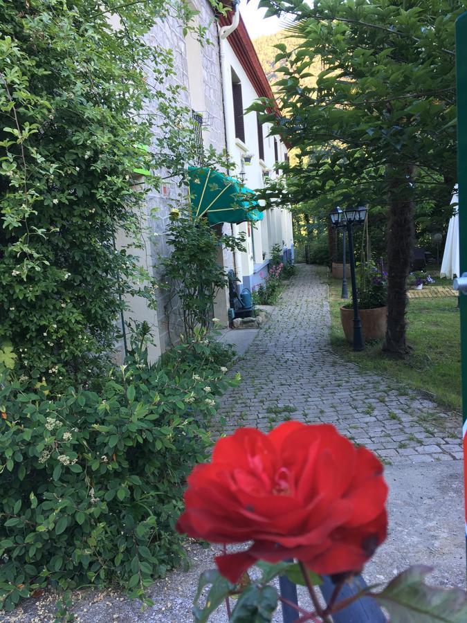 La Mirabelle-Casteil Country House Guest House Bagian luar foto