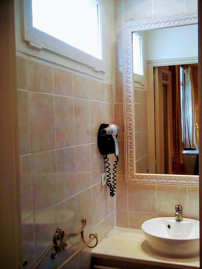 La Mirabelle-Casteil Country House Guest House Bagian luar foto