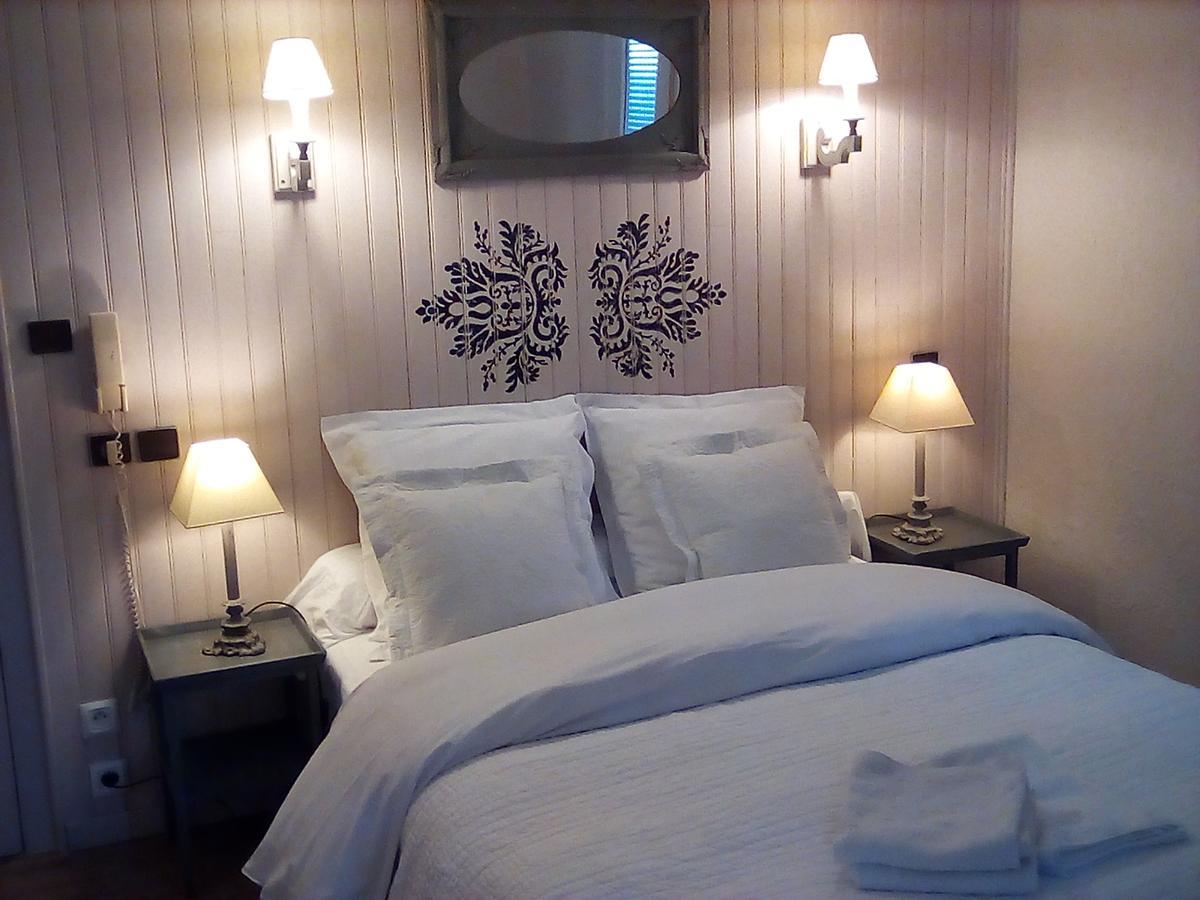 La Mirabelle-Casteil Country House Guest House Bagian luar foto