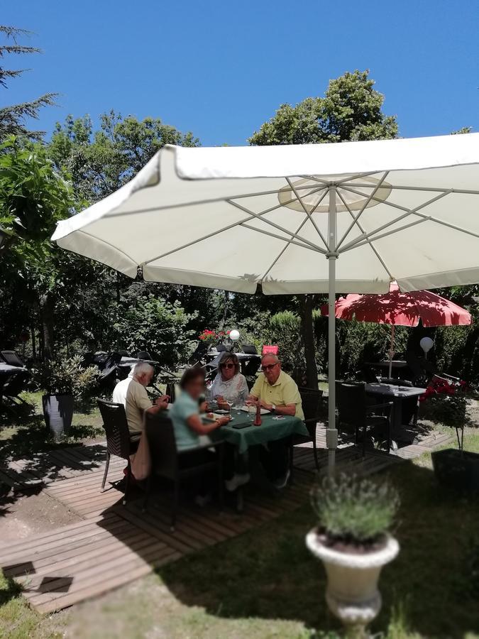 La Mirabelle-Casteil Country House Guest House Bagian luar foto