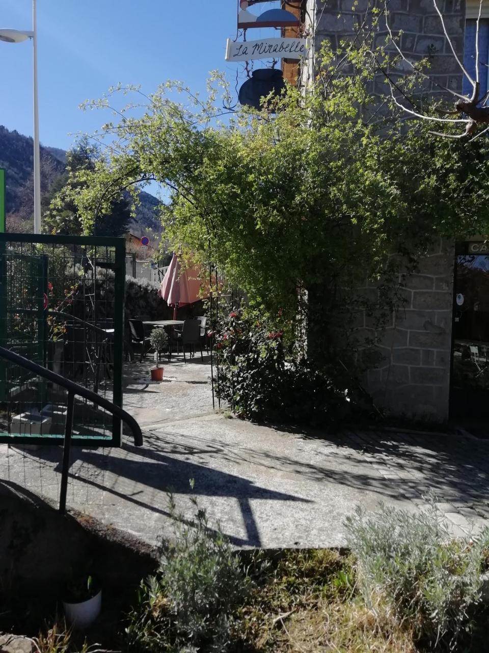 La Mirabelle-Casteil Country House Guest House Bagian luar foto