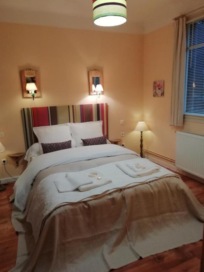 La Mirabelle-Casteil Country House Guest House Bagian luar foto