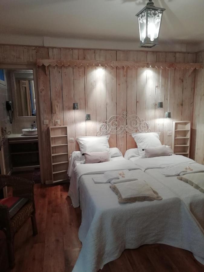 La Mirabelle-Casteil Country House Guest House Bagian luar foto